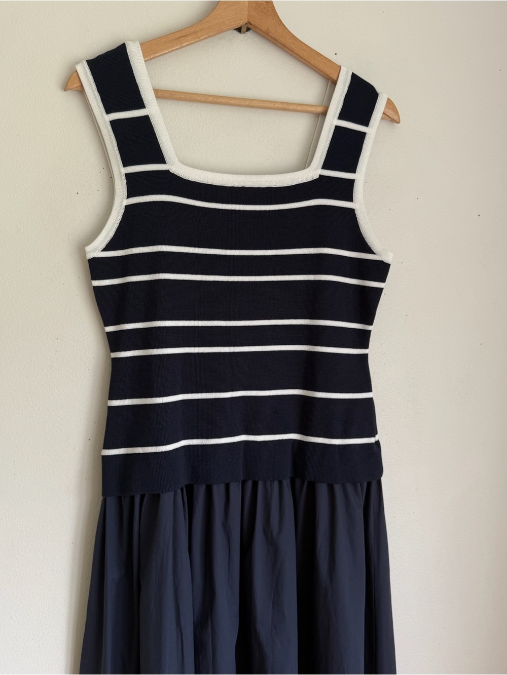 Zoe and Claire Mixed Media Sleeveless Midi Dress in Navy Blue and White - Picture 6 of 11